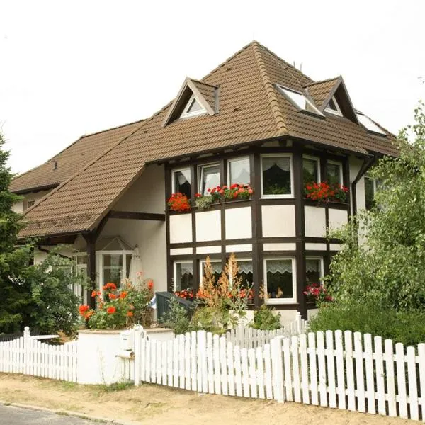 Pension Herkules，位于科瑟罗的酒店