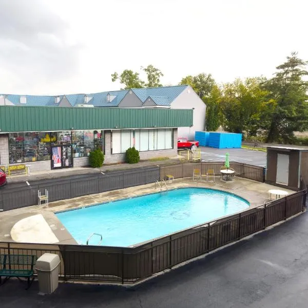 Tennessee Mountain Lodge Riverside by OYO，位于鸽子谷的酒店