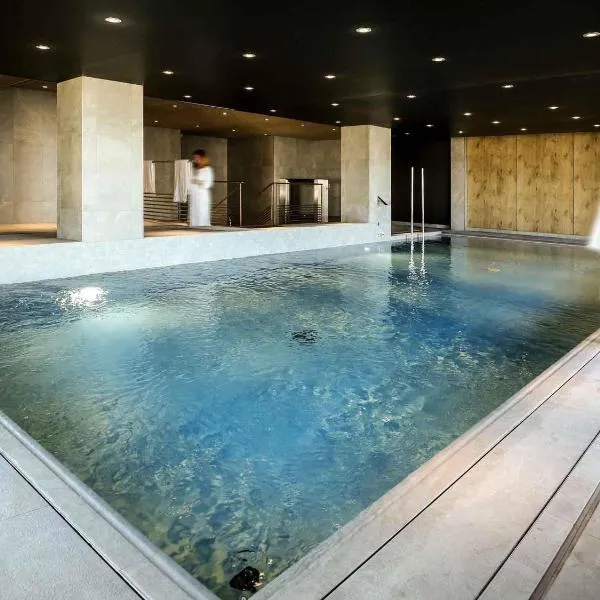 法国尼奥尔东部宜必思酒店，位于尼奥尔的酒店