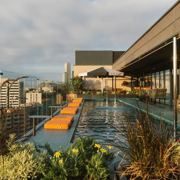 The Social Hub Barcelona Poblenou，位于巴塞罗那的酒店