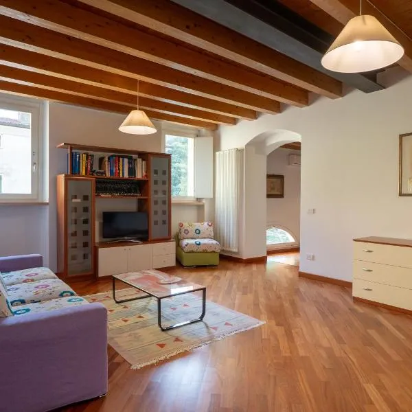 科尔特巴比住宿加早餐旅馆，位于Dolcè的酒店