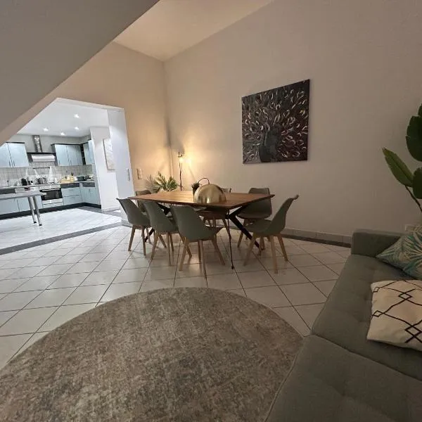 Grand Suite - Perfekt für 6-8! Parken Flughafen，位于哈尔伯格摩斯的酒店