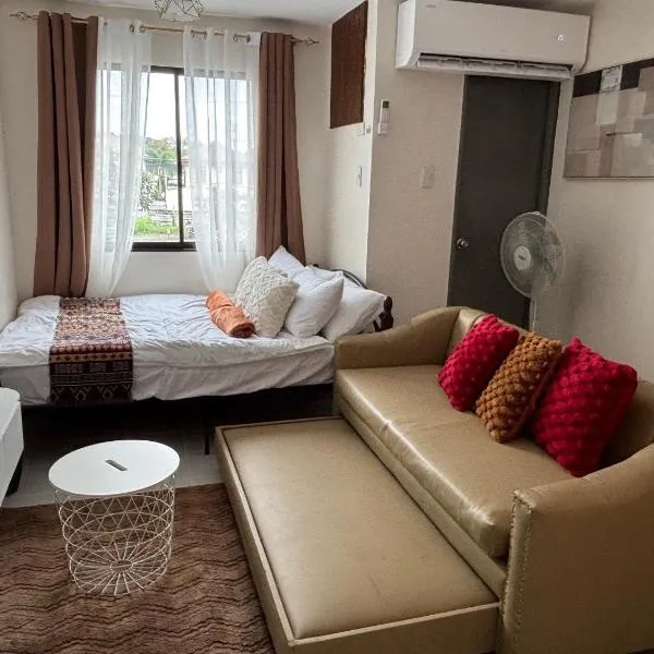 Dainty Den LS217- Chic & Relaxing Stay Near Enchanted Kingdom，位于Santa Rosa的酒店