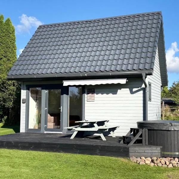 Skrundas namiņš，位于斯克伦达的酒店