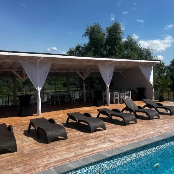 The Lakehouse Snagov Near Therme，位于Vlădiceasca的酒店
