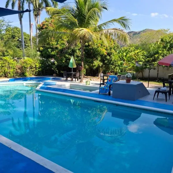 family home，位于亨达的酒店