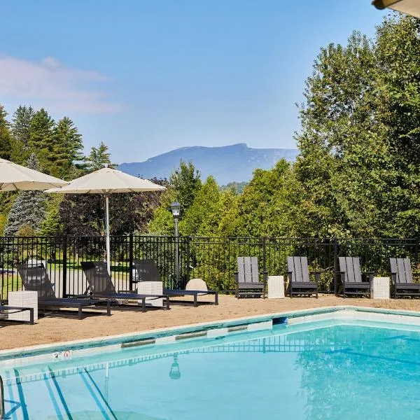 Bluebird Cady Hill Lodge，位于斯托的酒店