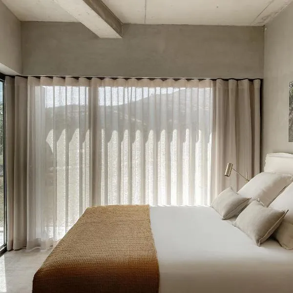 Soadro do Zêzere - Hotel Rural e Restaurante，位于Valhelhas的酒店