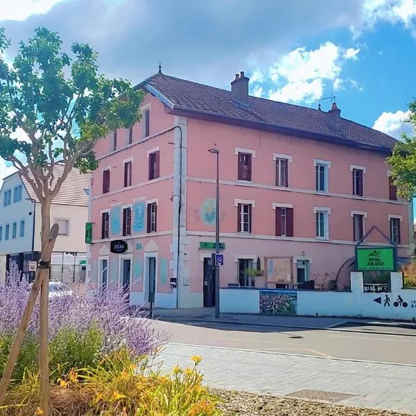 Hôtel JurJura，位于多勒的酒店