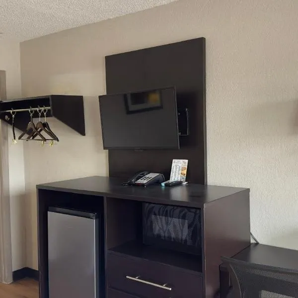 Red Roof Inn Anderson, IN，位于安德森的酒店