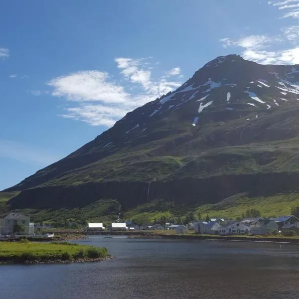 维奥洛尼奥旅馆，位于Fjörður的酒店