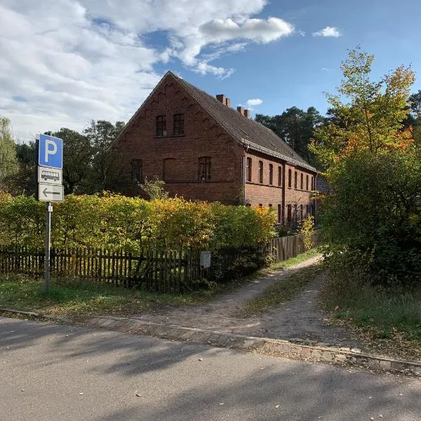 Ferienwohnung am Roten Schloss，位于Glashütte的酒店