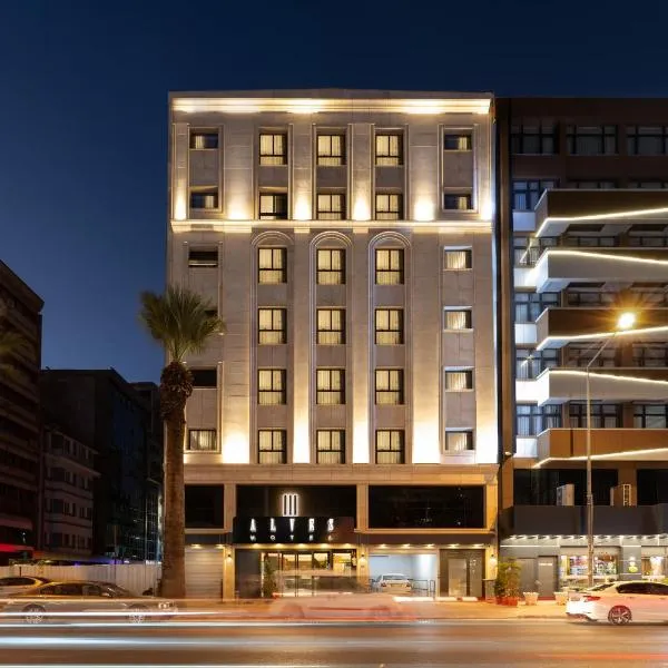 Alves Hotel，位于Konak的酒店