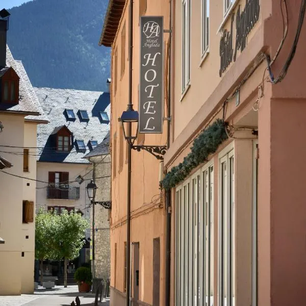 安格拉达酒店，位于维耶拉的酒店