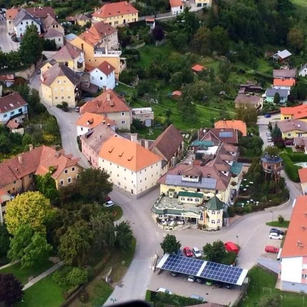 Hotel Prechtlhof，位于阿尔特霍芬的酒店
