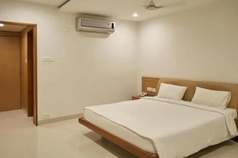 Hotel Ashwini Lodge，位于迈索尔的酒店