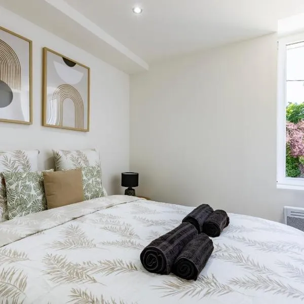 Le Cocon - parking privé，位于Attignat的酒店