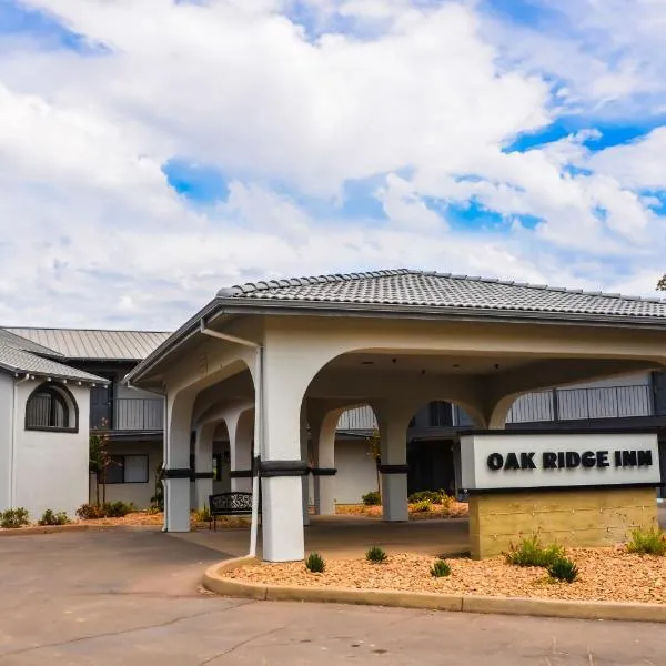 Oak Ridge Inn，位于普里茅斯的酒店