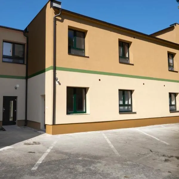 Hodváb Apartmánový Dom，位于塞尼察的酒店