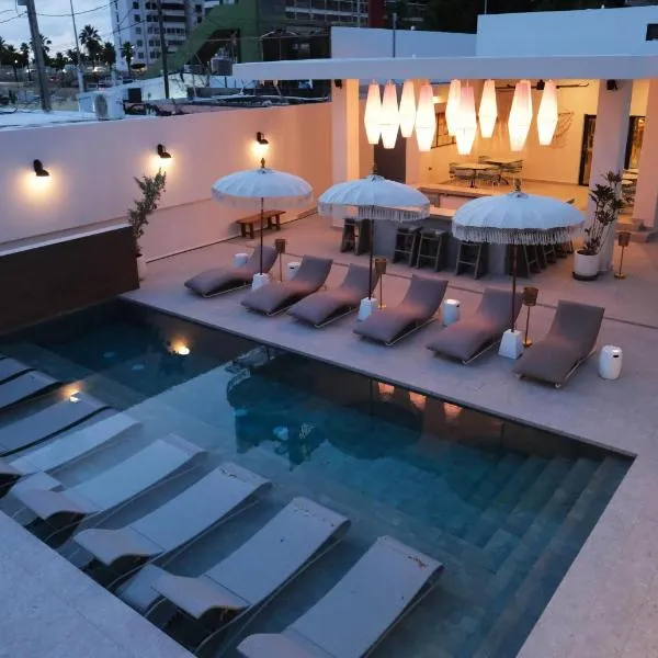 Bali Hotel Adults Only Isla Verde, a Trademark by Wyndham，位于卡罗利纳的酒店