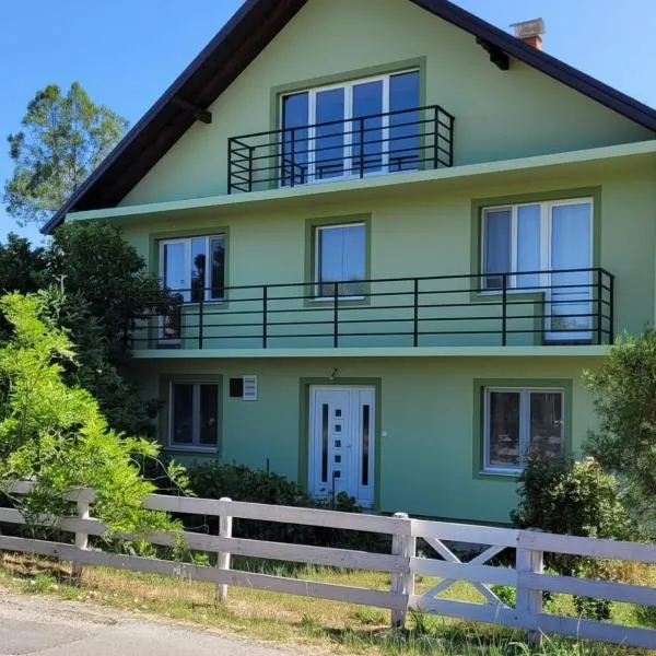 Mini-hotel "Country Mornings"，位于克拉古耶瓦茨的酒店