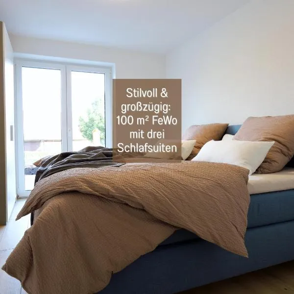 Ferienhaus Höckelheim - FeWo Blaue Lagune - neu, modern & geräumig - 100 qm - 3 Schlafzimmer - bis 6 Gäste, Babies reisen gratis - Garten, Grill & Terrasse - Fußbodenheizung - Smart-TV - Küche mit Backofen, Spülmaschine & Toaster - nahe Göttingen，位于诺特海姆的酒店