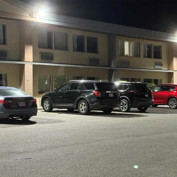 布罗克维尔戴斯酒店，位于布罗克维尔的酒店