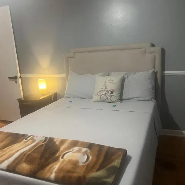 Cozy Space in Central Location，位于Greendale的酒店