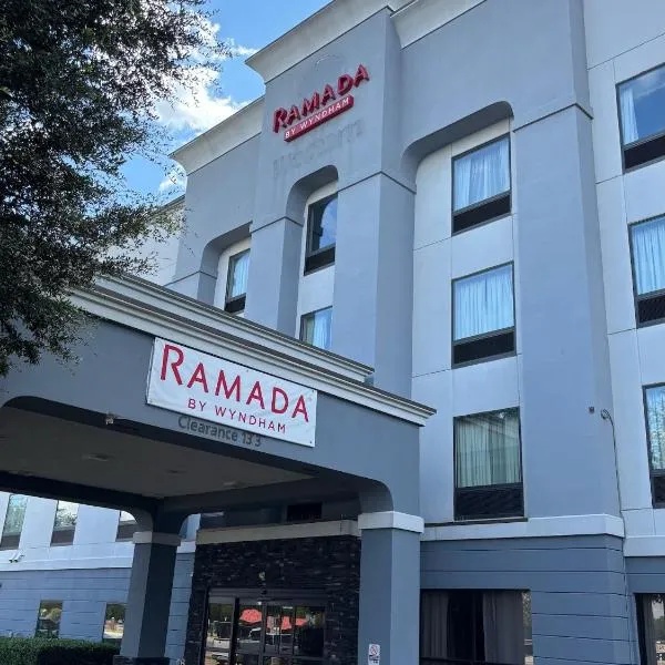 Ramada by Wyndham Burkburnett - Wichita Falls，位于Burkburnett的酒店