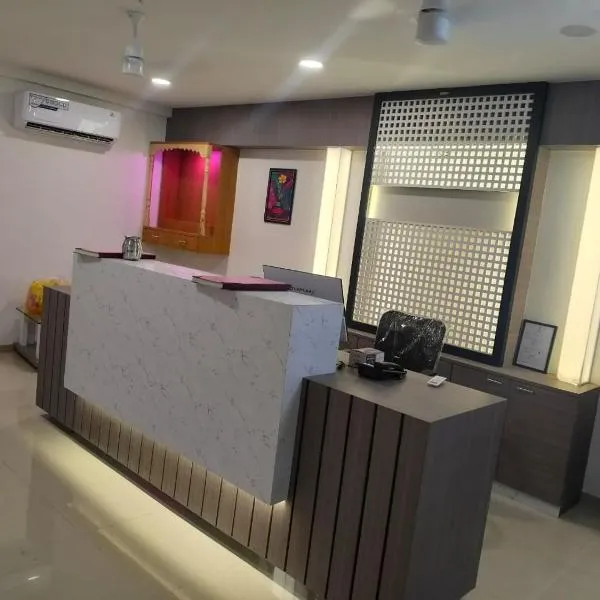 Hotel Royal Elite，位于瓦皮的酒店