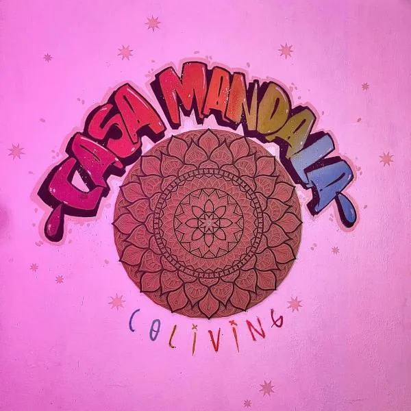 Casa Mandala Coliving，位于伦索伊斯的酒店