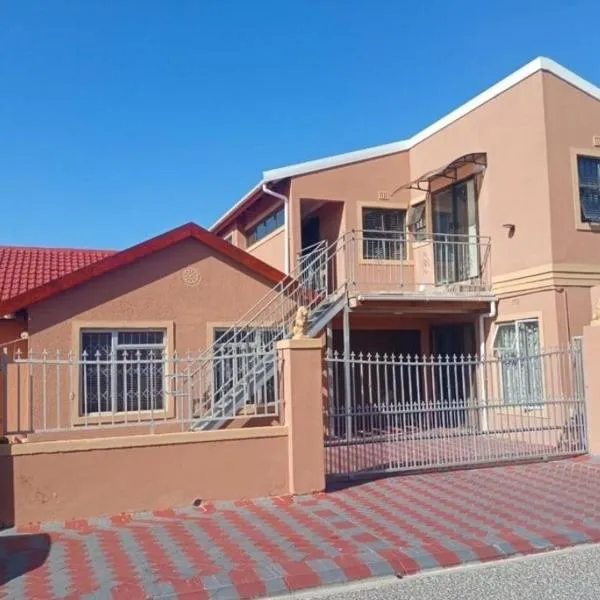 Malithabo，位于Khayelitsha的酒店