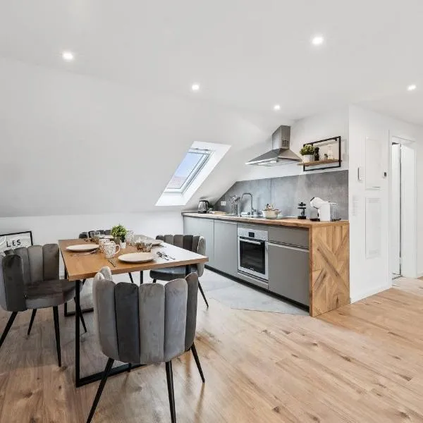 Yello Homes - 4 Gäste - 2 Zimmer - Großartiger Blick，位于黑措根奥拉赫的酒店