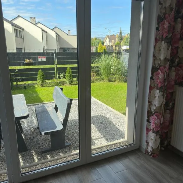 1 Tyskie Apartamenty z prywatnym ogródkiem，位于蒂黑的酒店