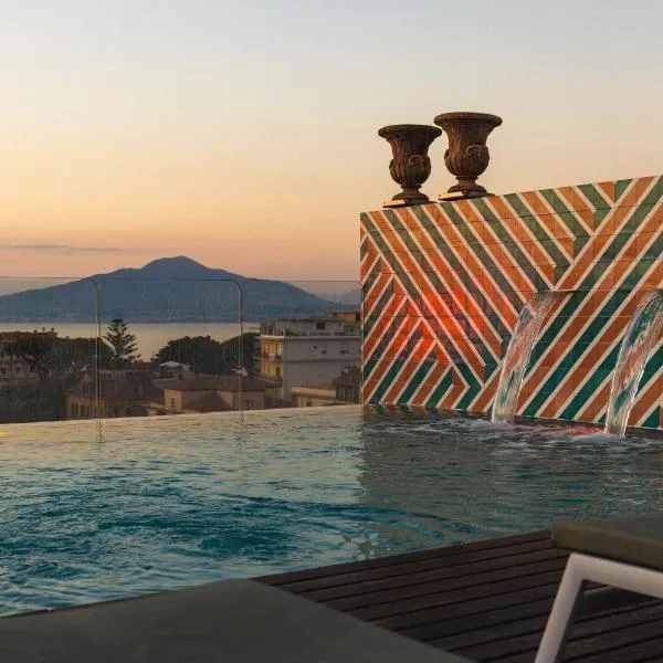 Hotel Plaza，位于索伦托的酒店