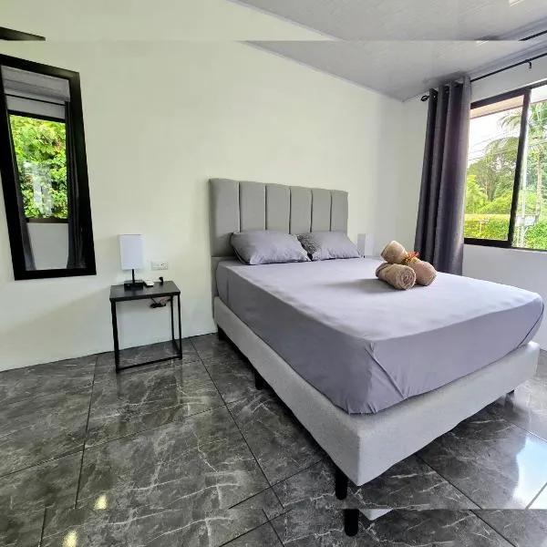 Lotobello Accommodation in Río Claro，位于Río Claro的酒店