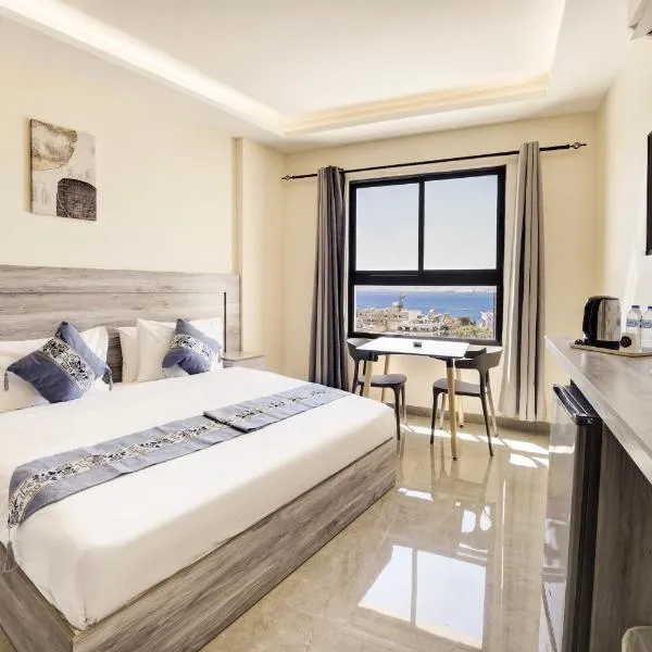 aqaba hills hotel，位于亚喀巴的酒店