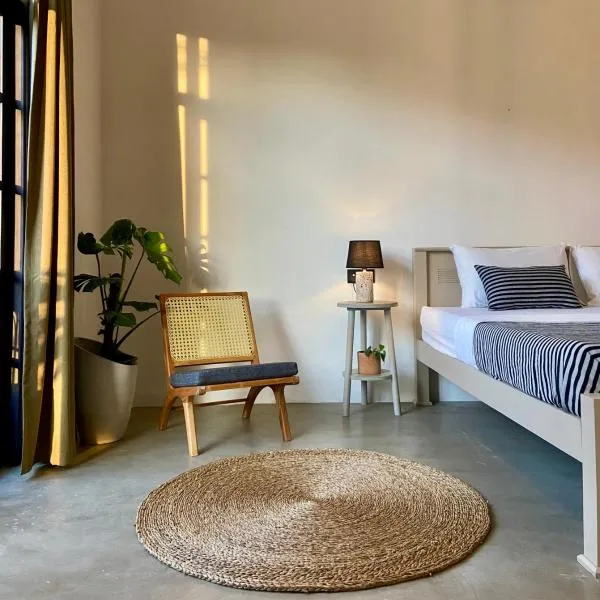 Beachside Stay Steps From Mawalla Beach #thisisnotahotel，位于Mawella的酒店