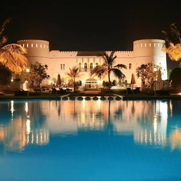 索哈尔海滩酒店，位于索哈尔的酒店