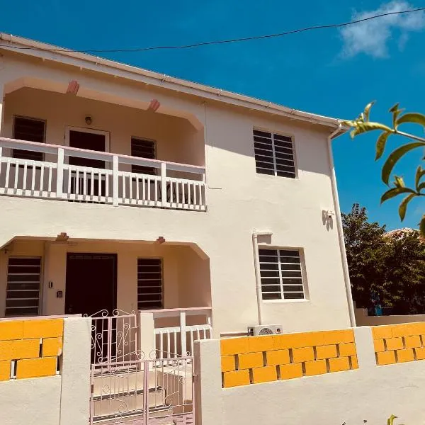 Palmetto Bay Paradise，位于Trinity的酒店