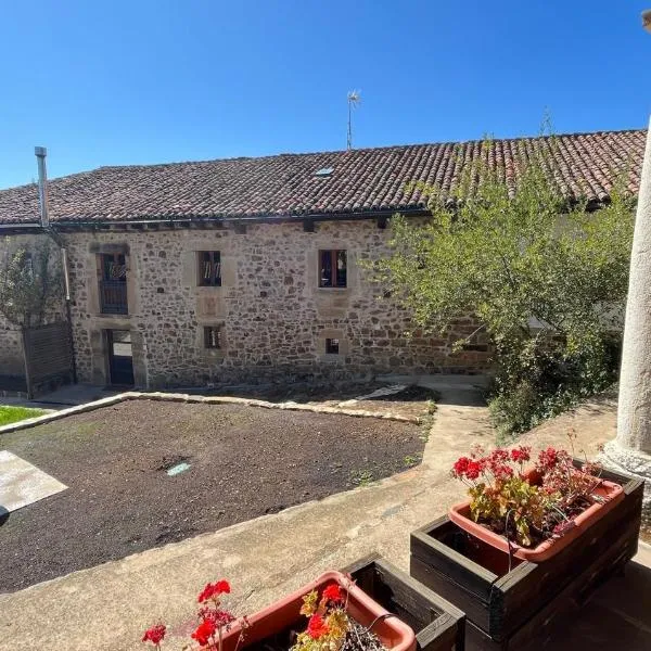 Hotel y Casa Rural El Retiro del Oso，位于Verdeña的酒店