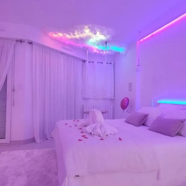 Suite romantique avec balnéo près de Vannes - L'instant suspendu，位于Questembert的酒店