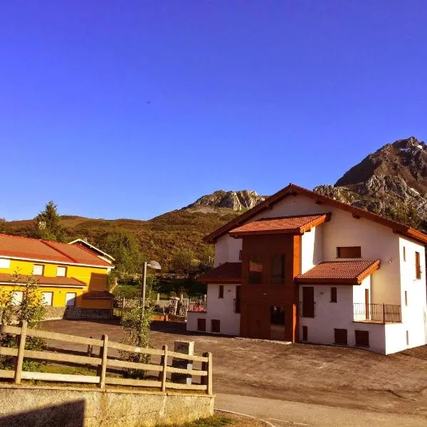 Complejo Hotelero La Braña，位于Caleao的酒店