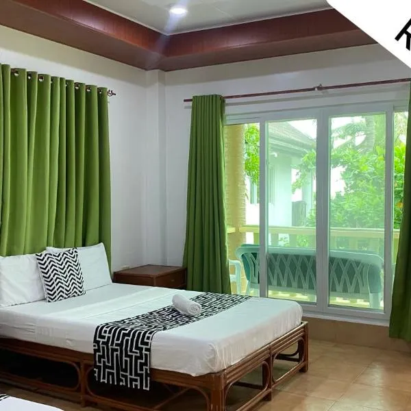 HMC Guesthouse - Malapascua Island Air-conditioned Room #2，位于罗昂的酒店