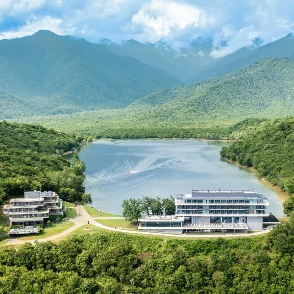 克瓦雷利湖酒店，位于克瓦雷利的酒店