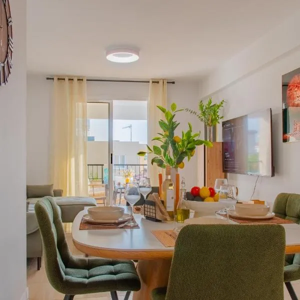 TelMar Sunrise View 100m from the Sea，位于拉纳卡的酒店