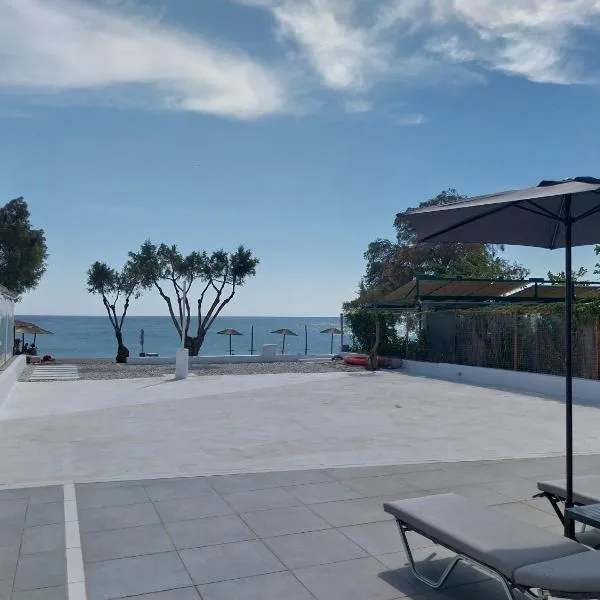 Sea balcony，位于马拉松坎博斯的酒店