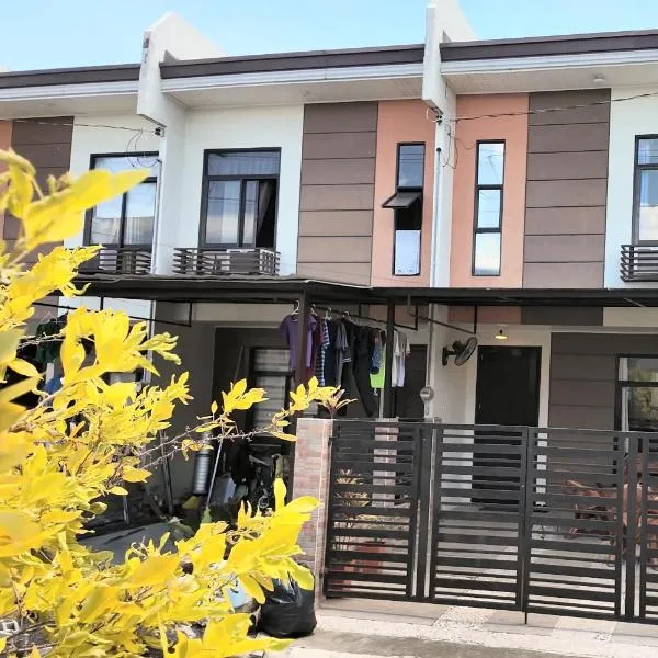 Rosalia's in Matina，位于达沃市的酒店