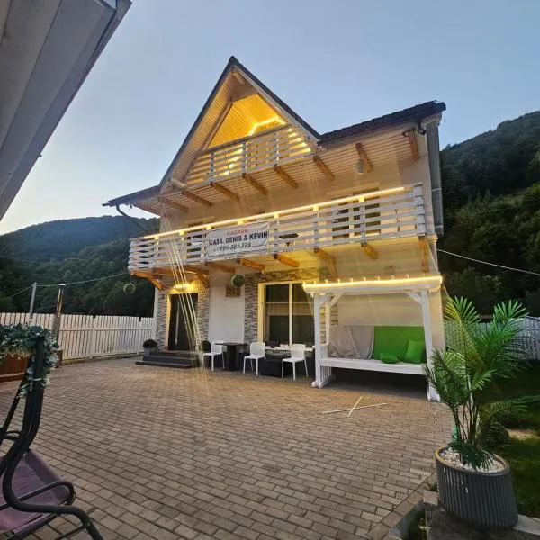 Casa Denis & Kevin，位于Petrila的酒店