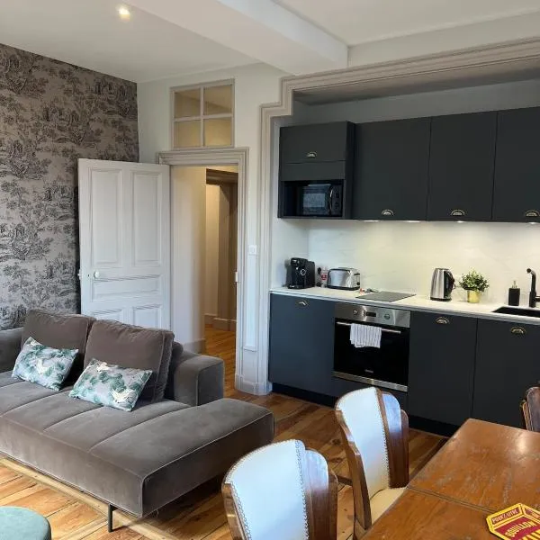 Château de Sampigny - 10 min de Clermont-Ferrand，位于热尔扎的酒店